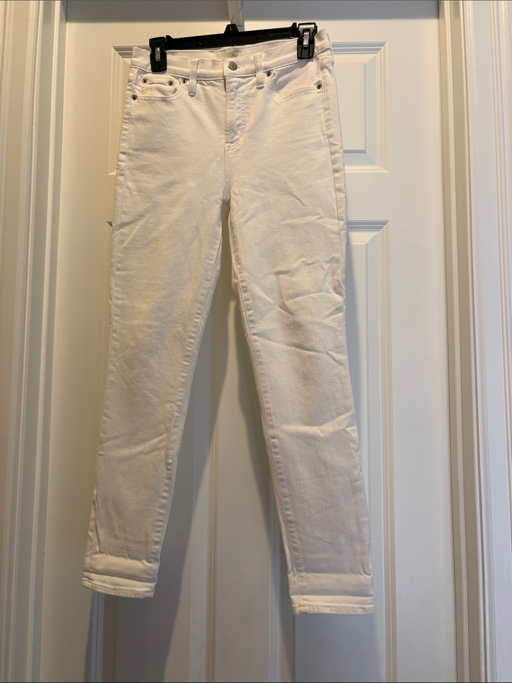 J. Crew White Cropped Slim Straight Jeans- 90% cotton, 8% polyester, 2% elastane